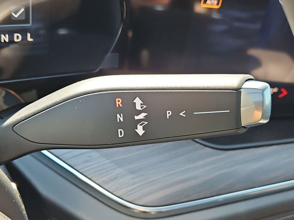 New 2026 Chevrolet Suburban Z71 w/ Comfort Package AWD/4WD image 8