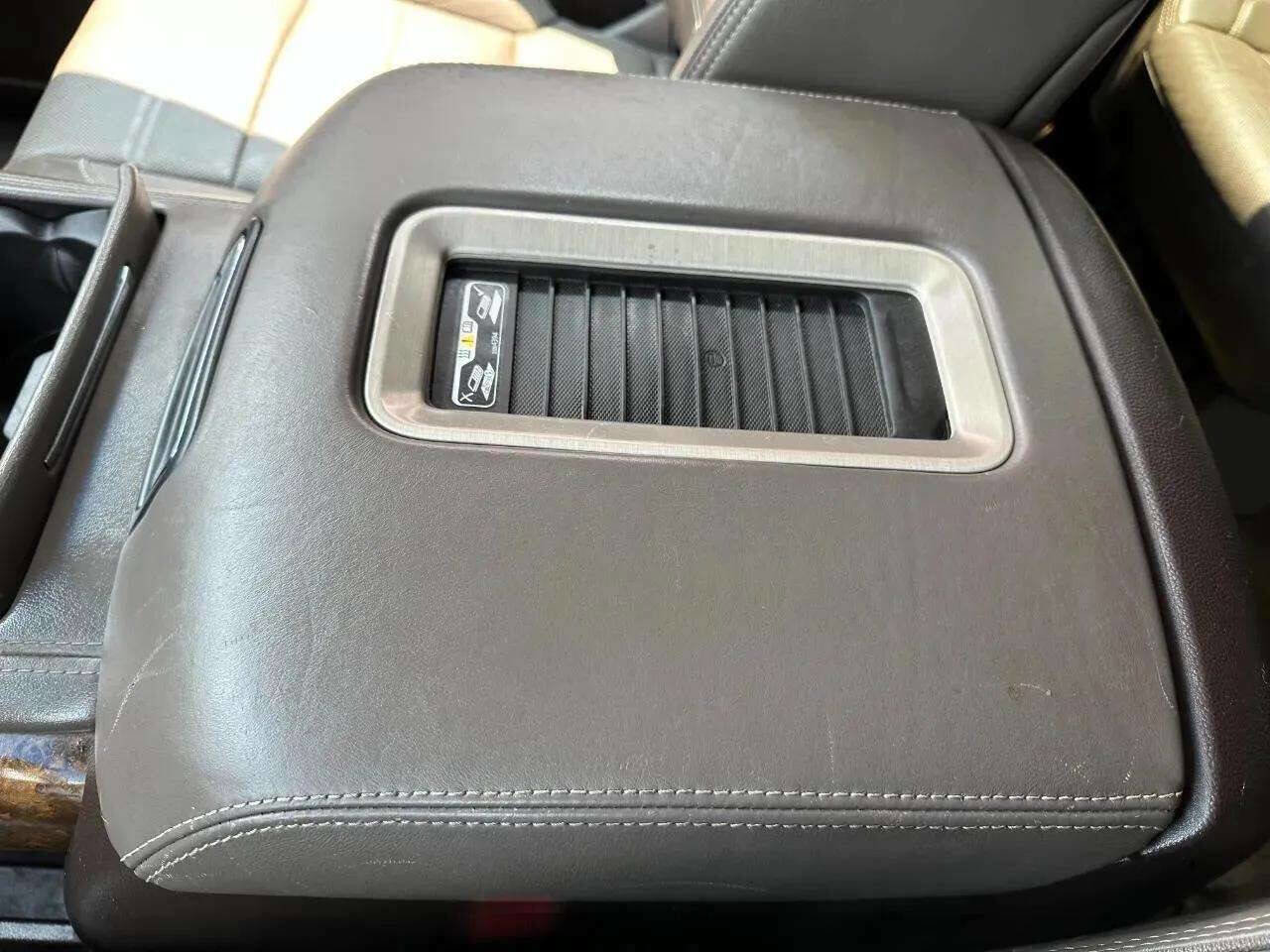 Used 2015 GMC Yukon XL Denali w/ Premium Package AWD/4WD image 12