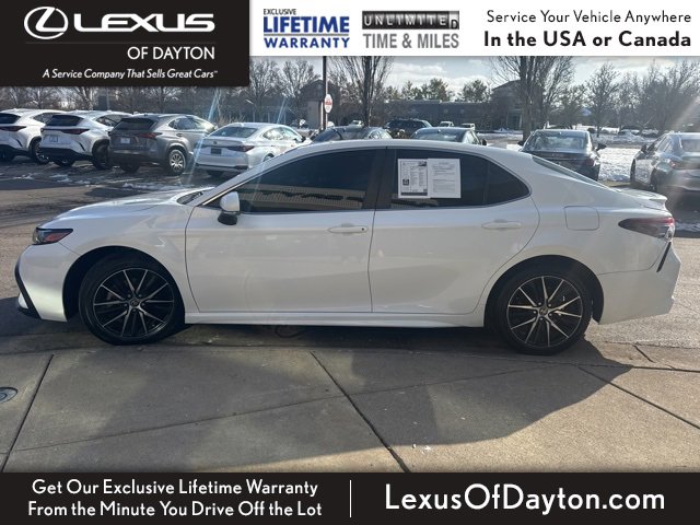 Used 2022 Toyota Camry SE image 6