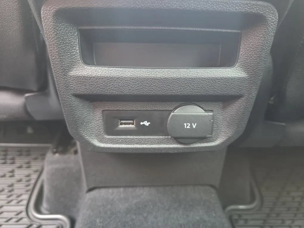 Used 2018 Volkswagen Tiguan SEL AWD/4WD image 45