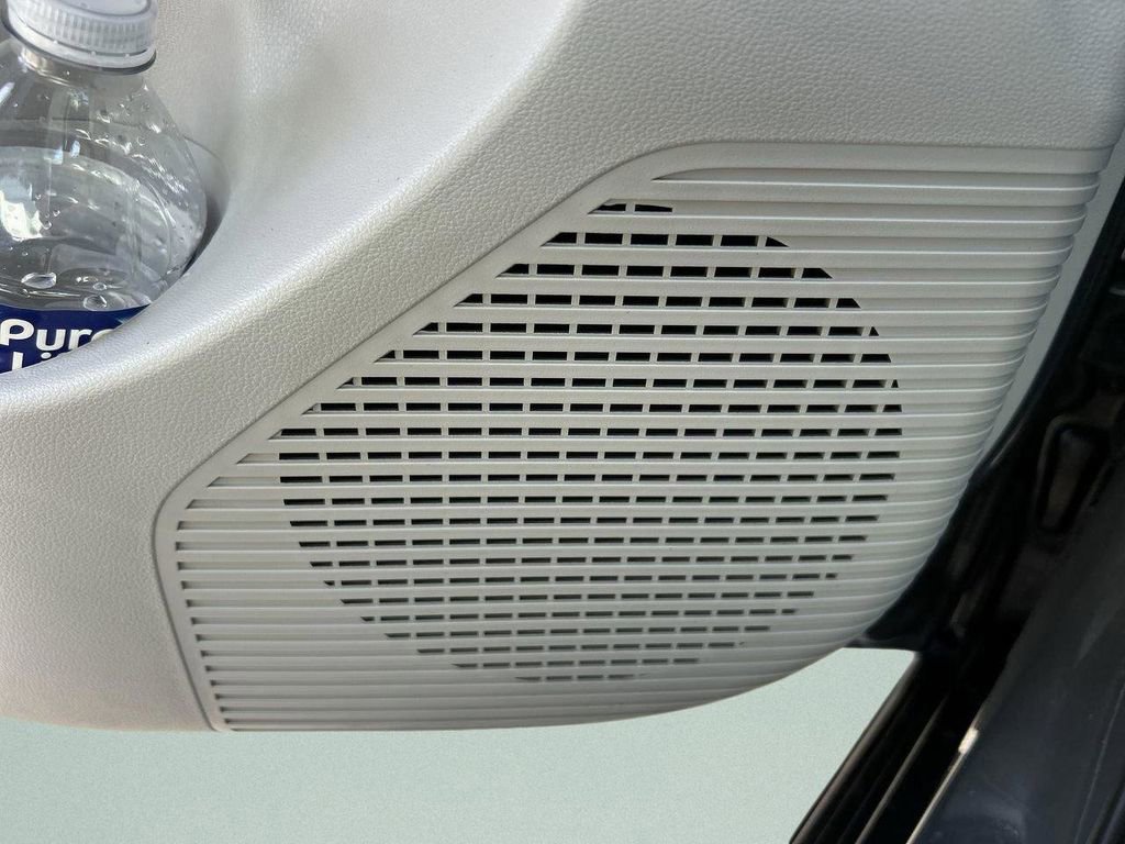 New 2026 Hyundai Kona SE image 20