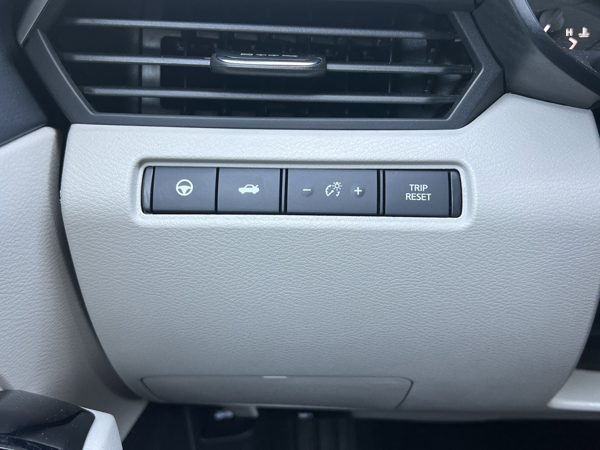 Used 2022 Nissan Altima 2.5 SL FWD image 13