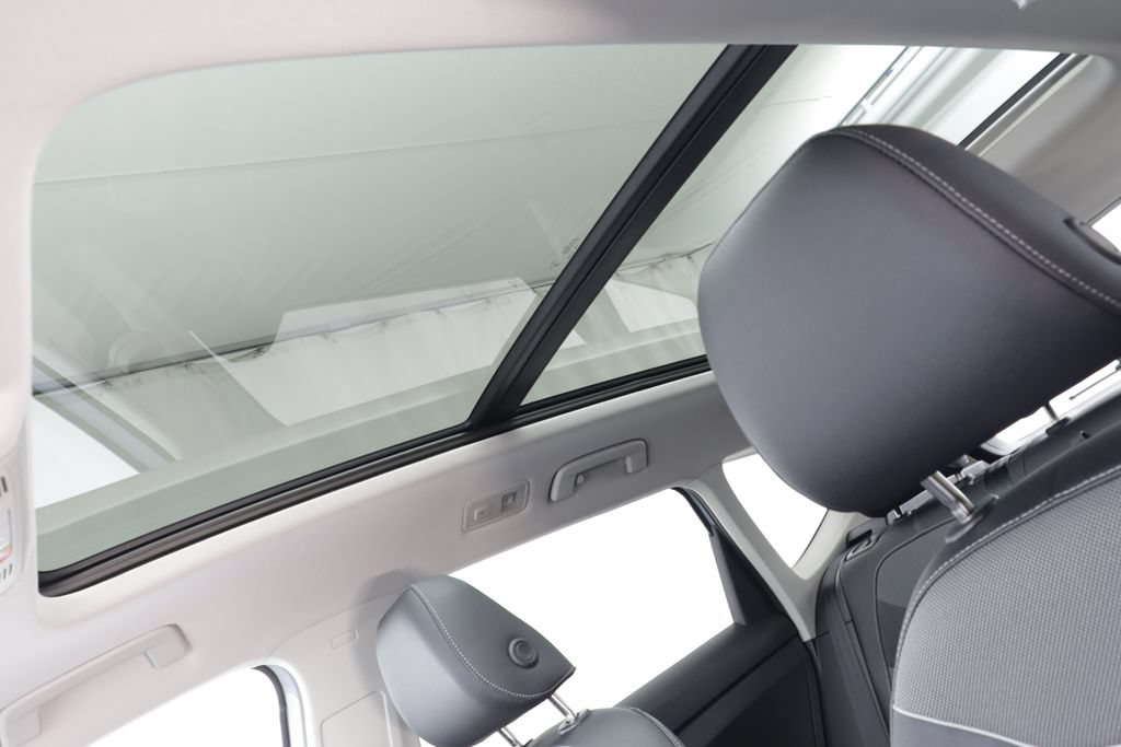 New 2026 Volkswagen Taos SE AWD/4WD image 14