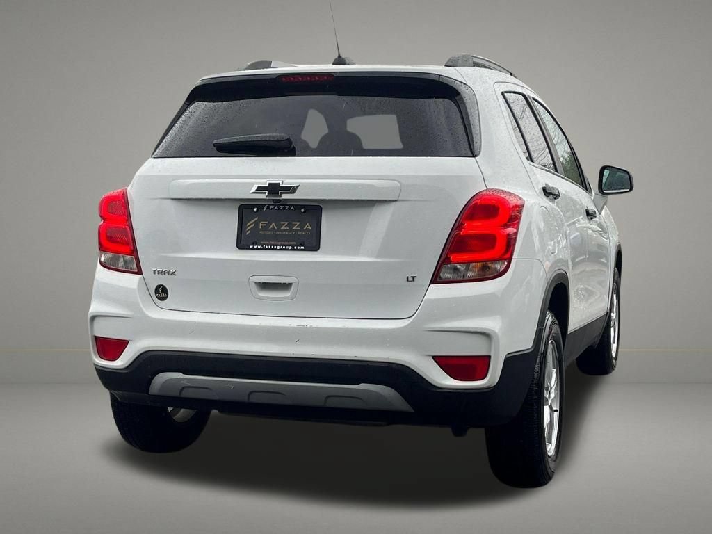 Used 2020 Chevrolet Trax LT w/ LT Convenience Package FWD image 5