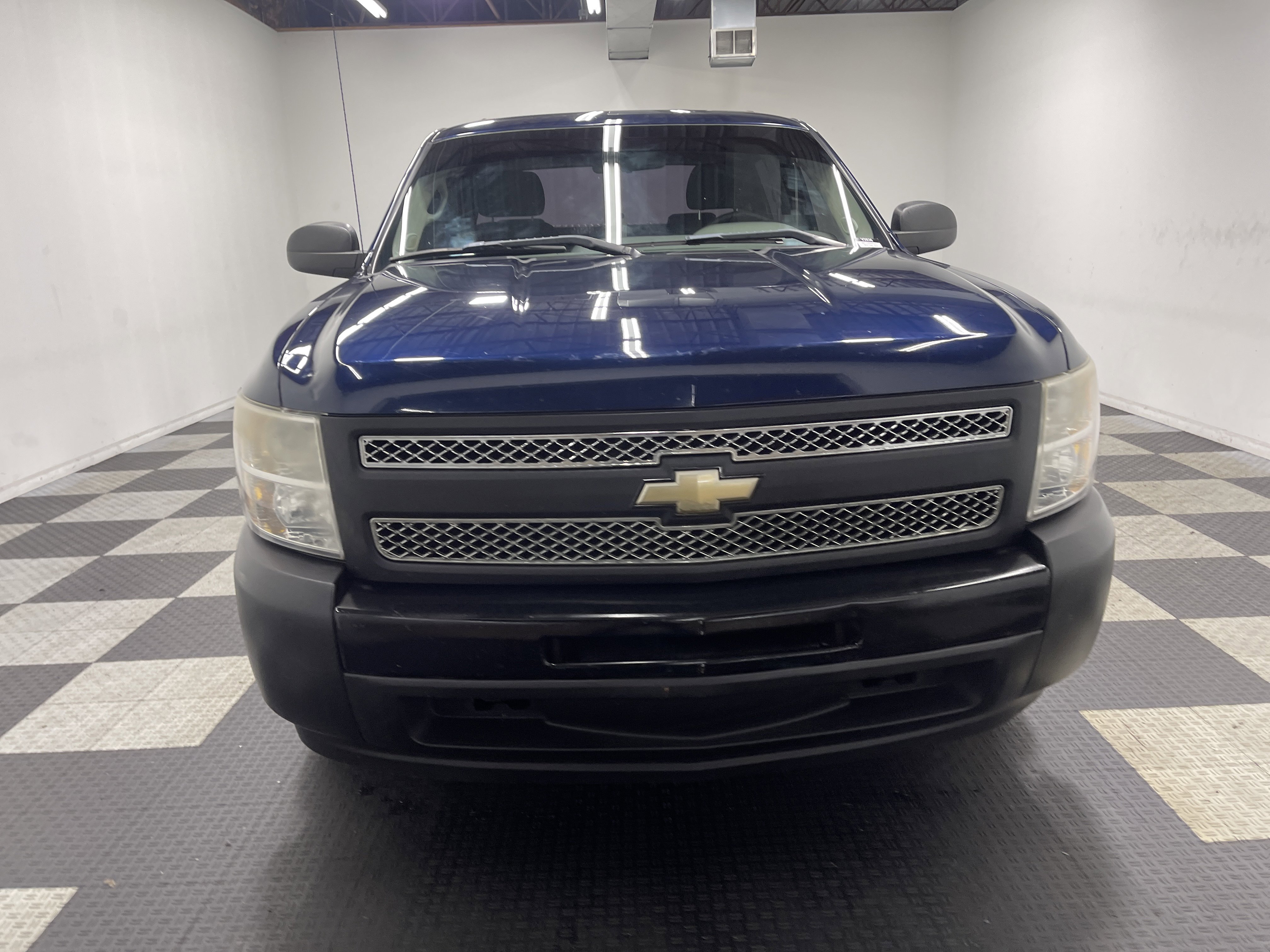 Used 2011 Chevrolet Silverado 1500 W/T RWD image 7