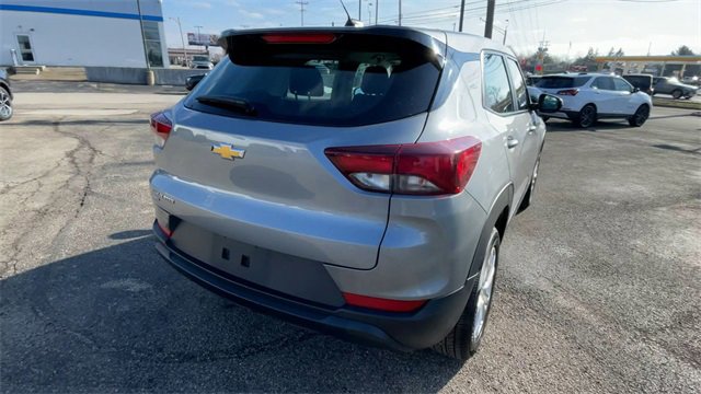Used 2023 Chevrolet TrailBlazer LS image 9