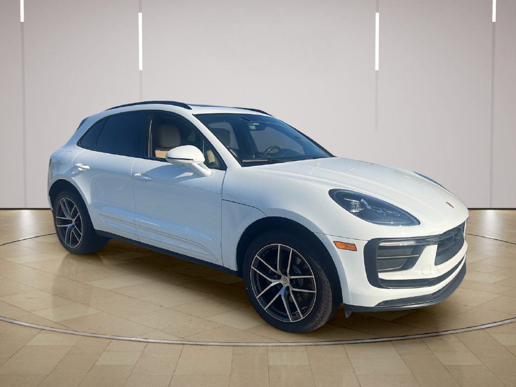 New 2026 Porsche Macan AWD/4WD image 9