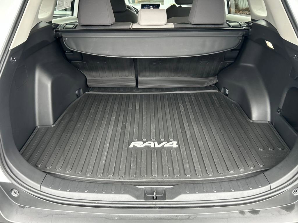 Certified 2025 Toyota RAV4 XLE image 27