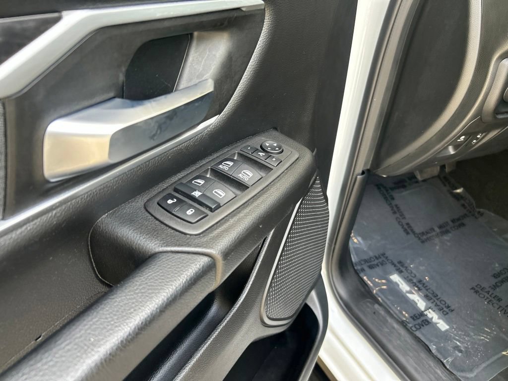 Used 2023 RAM 1500 Big Horn AWD/4WD image 37