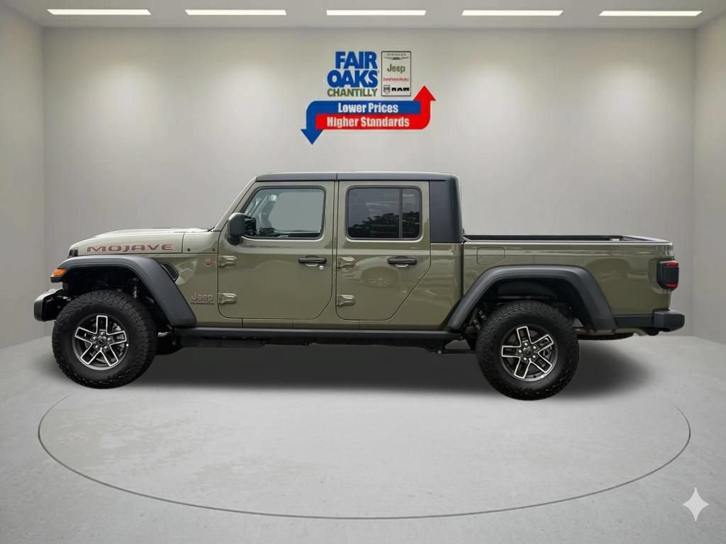 Used 2026 Jeep Gladiator Mojave AWD/4WD image 11