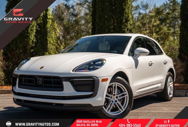 Used 2024 Porsche Macan T w/ Premium Plus Package image 1