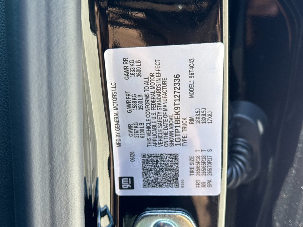 New 2026 GMC Canyon Elevation w/ LPO, Black Badging Package RWD image 25