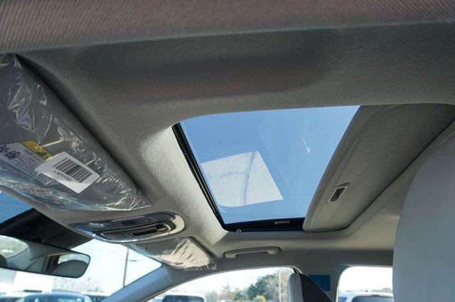 New 2026 Hyundai Elantra Limited FWD image 13