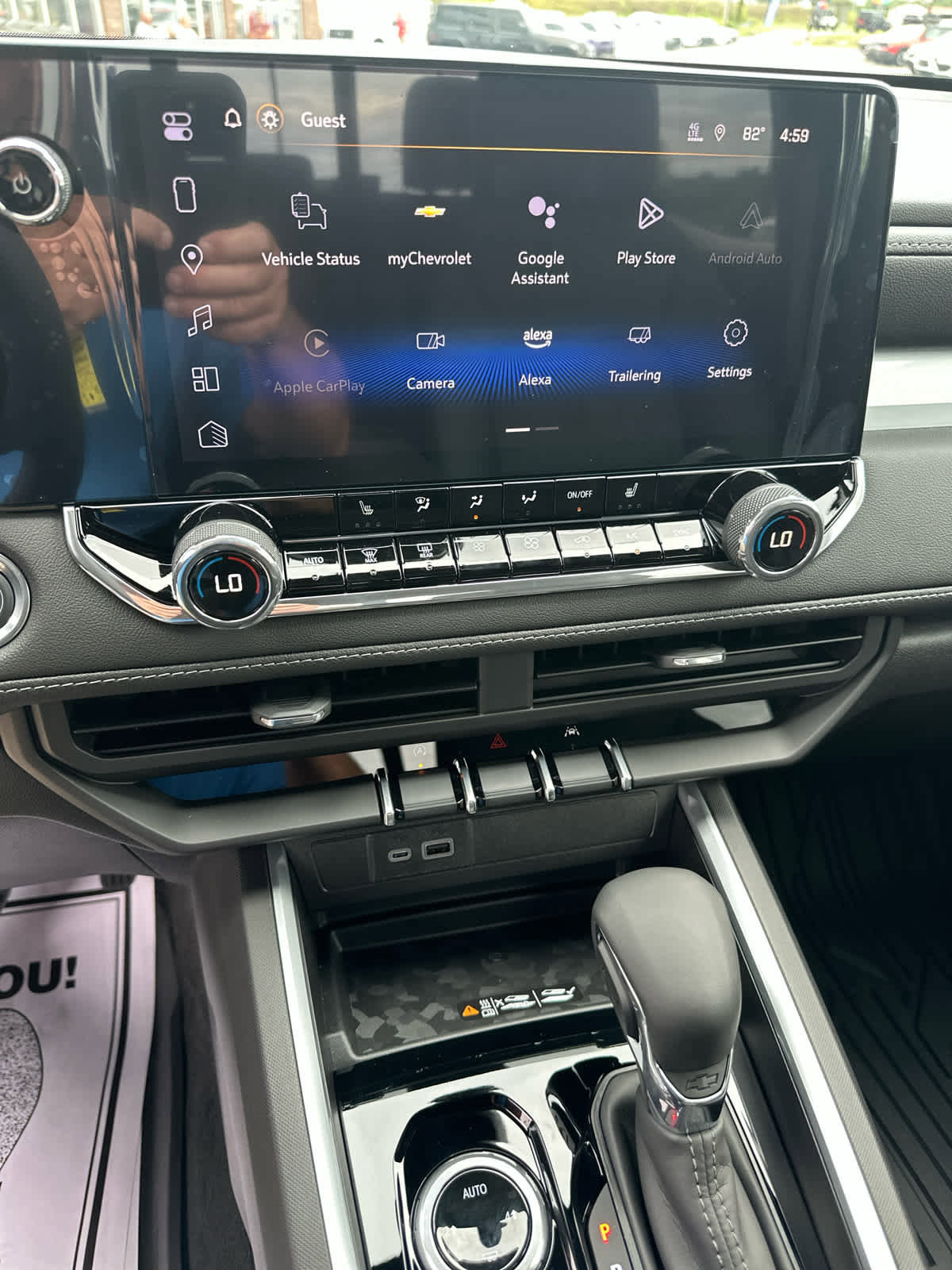 New 2025 Chevrolet Colorado LT w/ LT Convenience Package image 14