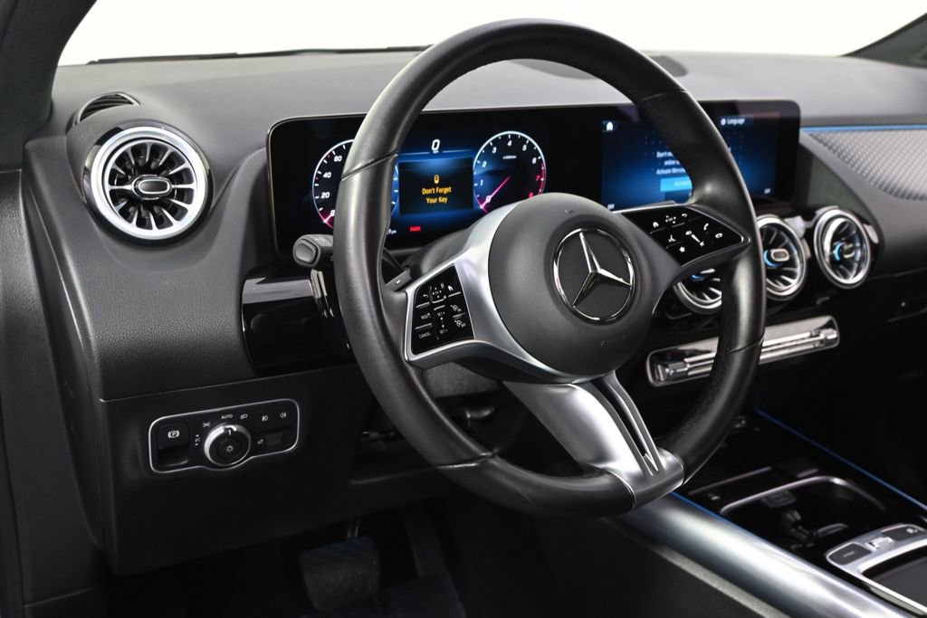 Used 2025 Mercedes-Benz GLA 250 4MATIC image 12