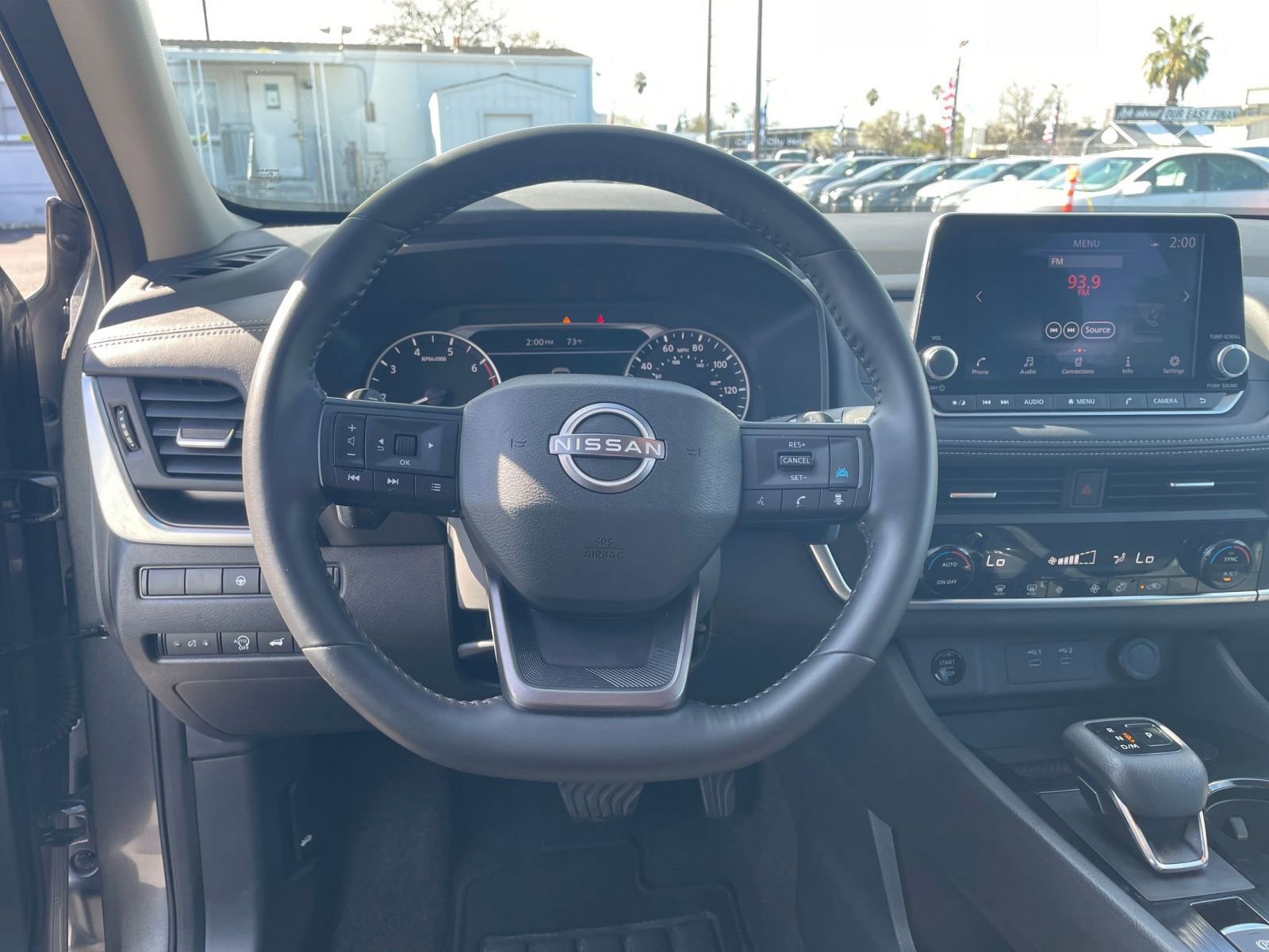 Used 2025 Nissan Rogue SV image 30