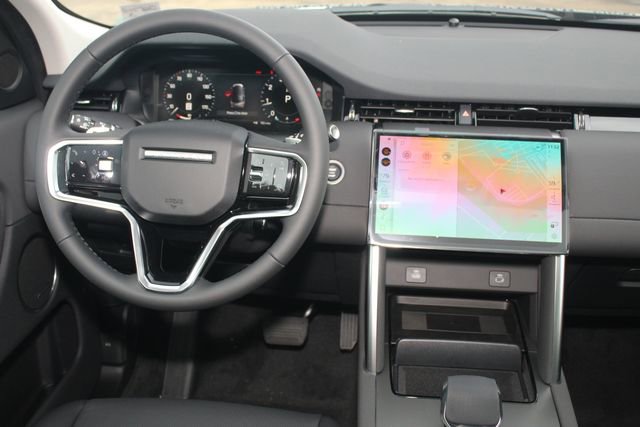 New 2025 Land Rover Discovery Sport S image 4