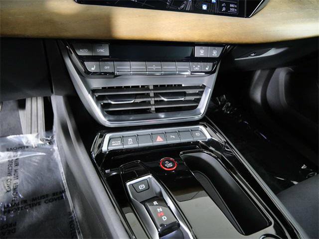 Used 2022 Audi e-tron GT Premium Plus image 21