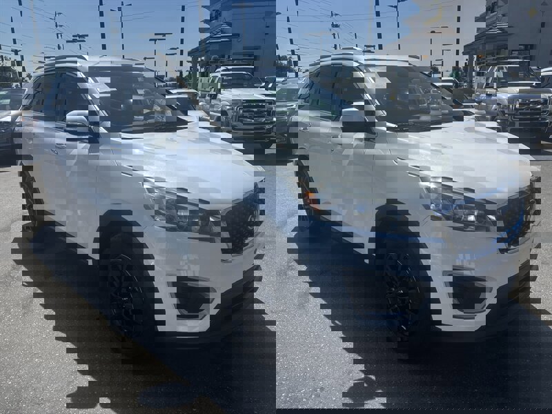 Used 2018 Kia Sorento LX w/ LX V6 Convenience Package image 8