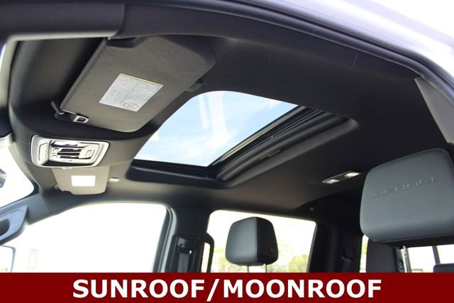 Used 2023 GMC Sierra 2500 Denali w/ Technology Package AWD/4WD image 8