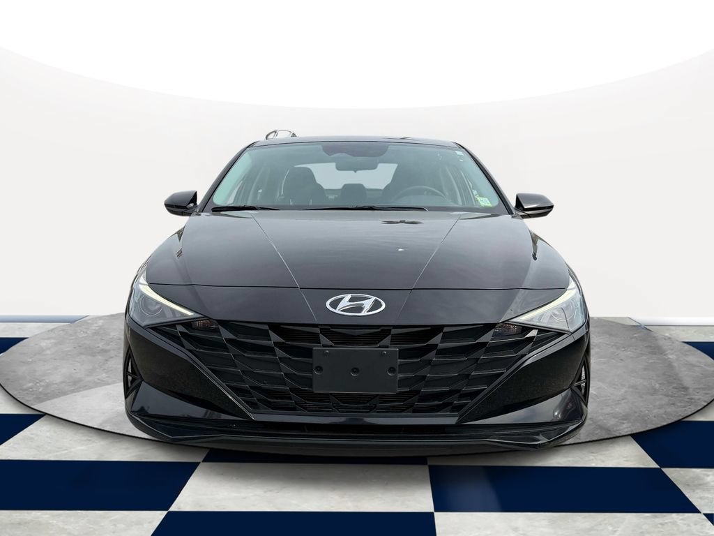 Used 2023 Hyundai Elantra SEL FWD image 2