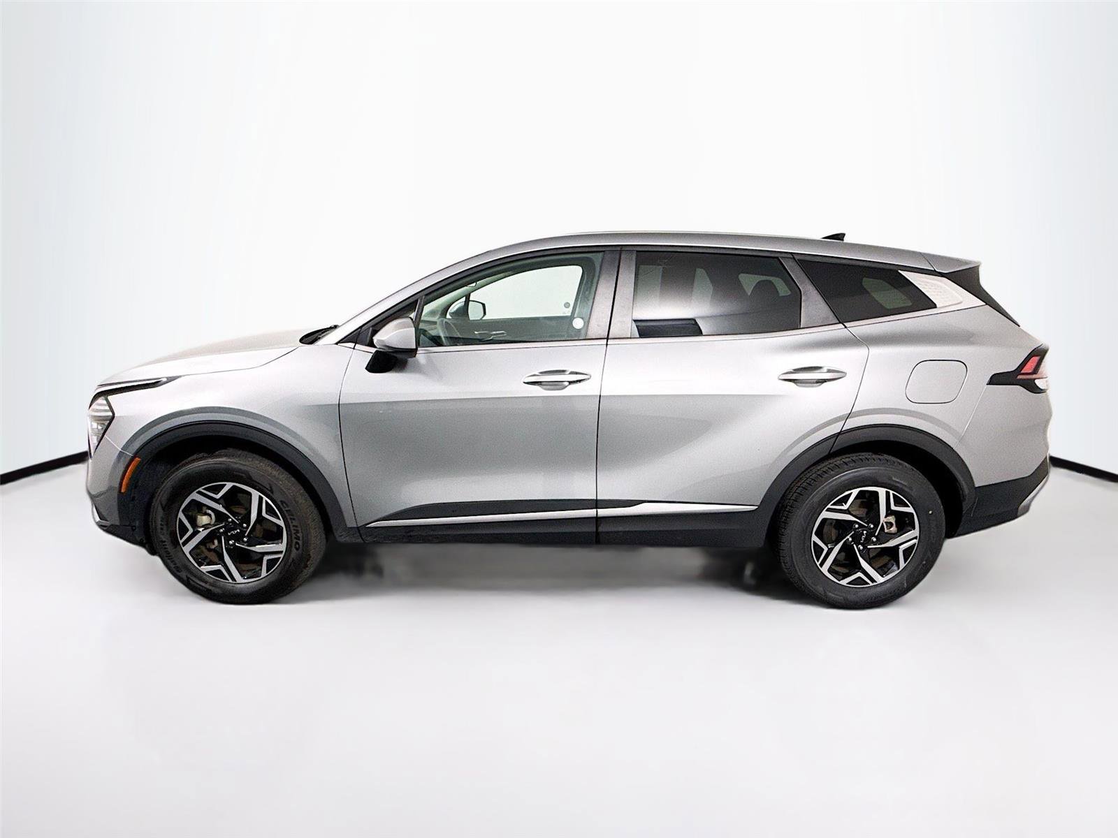 Used 2024 Kia Sportage LX image 26