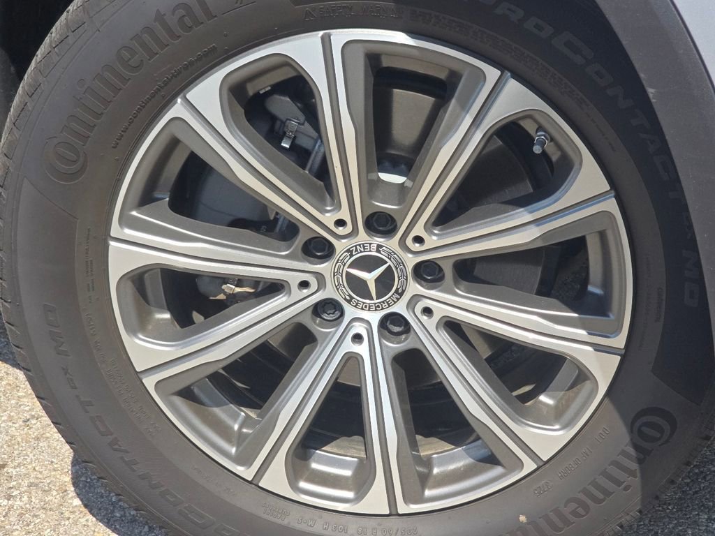 Certified 2026 Mercedes-Benz GLC 300 4MATIC image 11