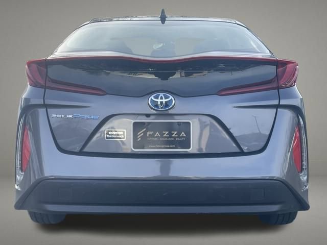 Used 2022 Toyota Prius Prime LE image 4