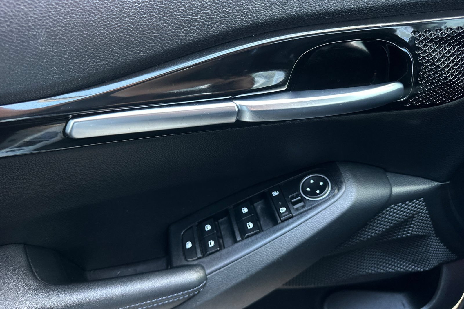 Used 2023 Kia Seltos S FWD image 11