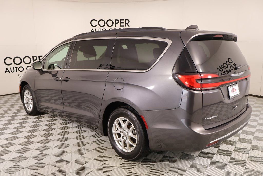 Used 2022 Chrysler Pacifica Touring-L image 22