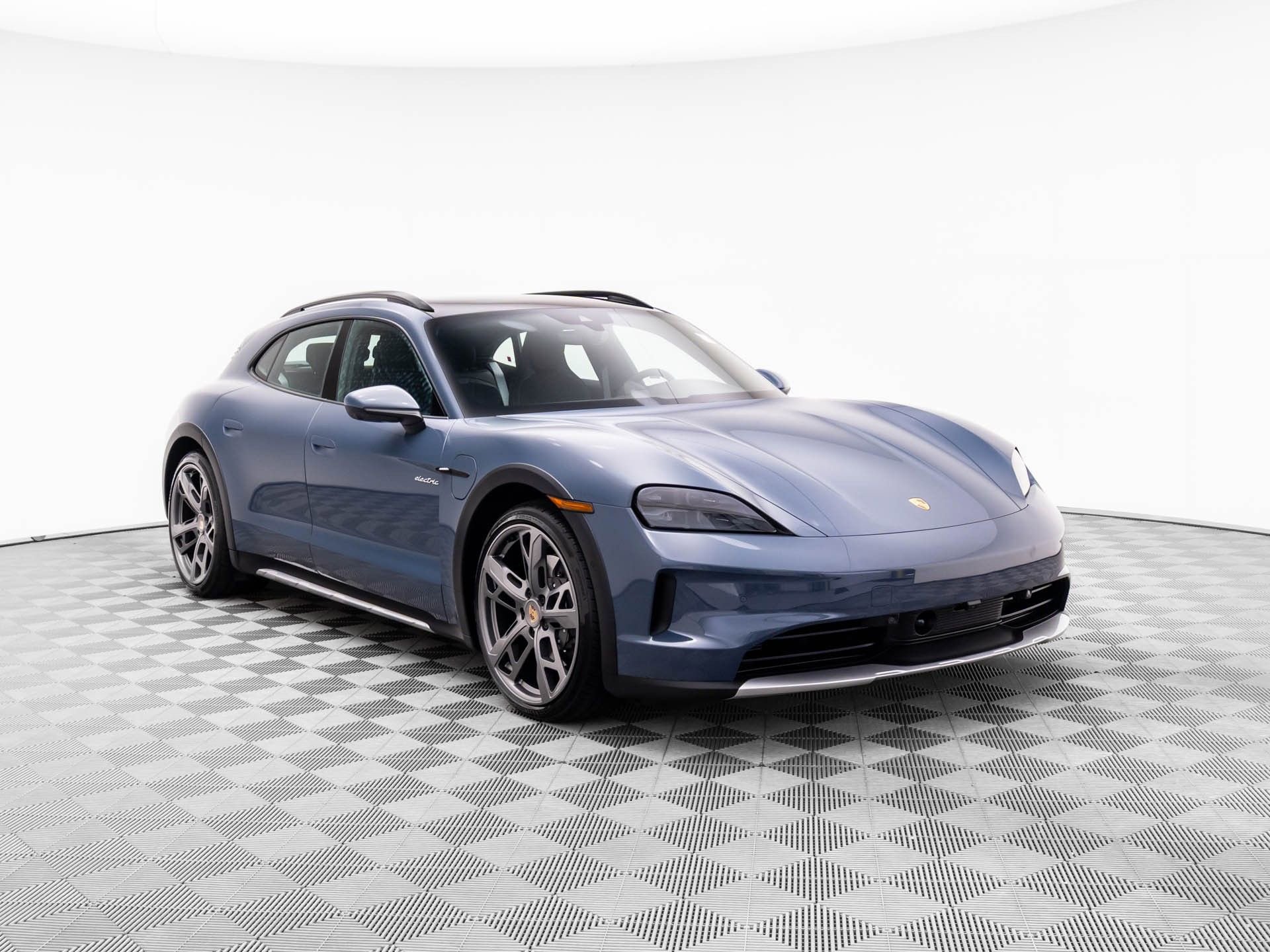 New 2025 Porsche Taycan 4 Cross Turismo AWD/4WD image 6