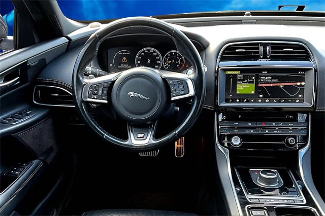 Used 2018 Jaguar XE S image 5