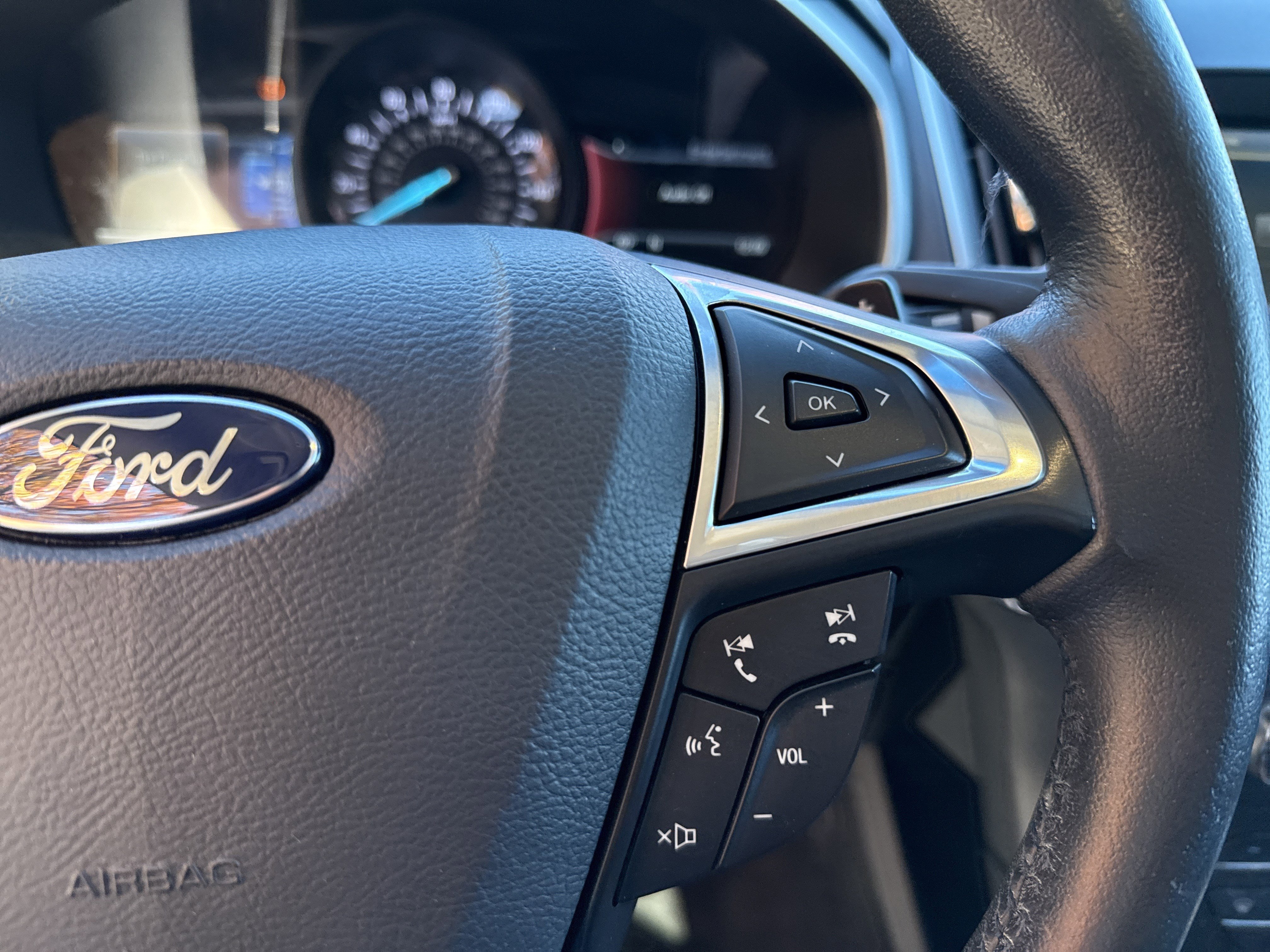 Used 2015 Ford Edge SEL w/ Equipment Group 201A image 25