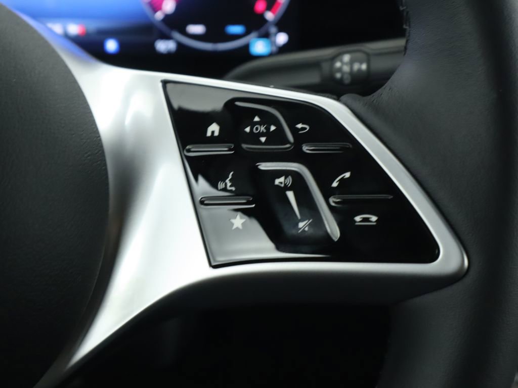 Certified 2025 Mercedes-Benz GLB 250 image 13