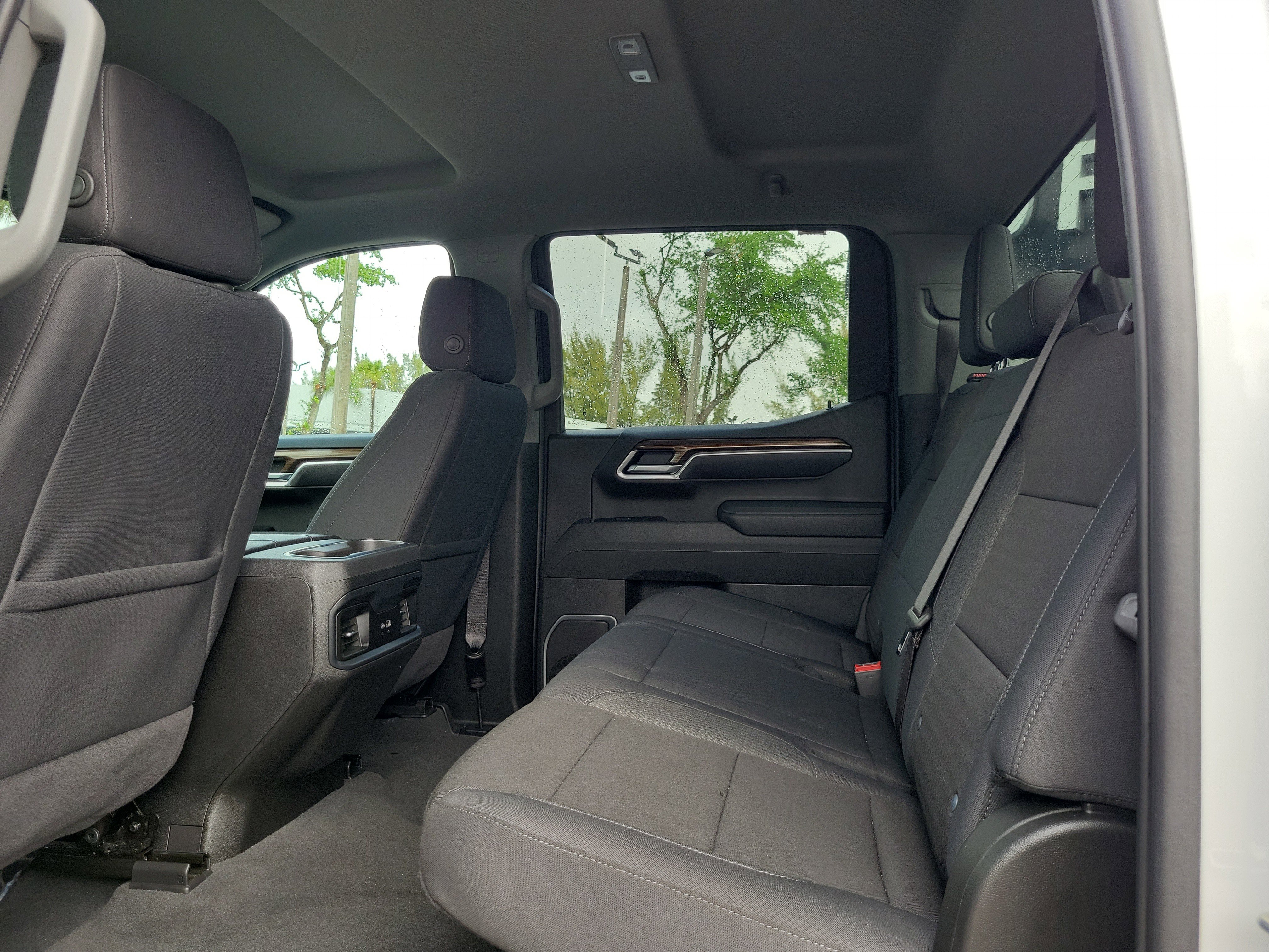 Used 2025 Chevrolet Silverado 1500 LT RWD image 14