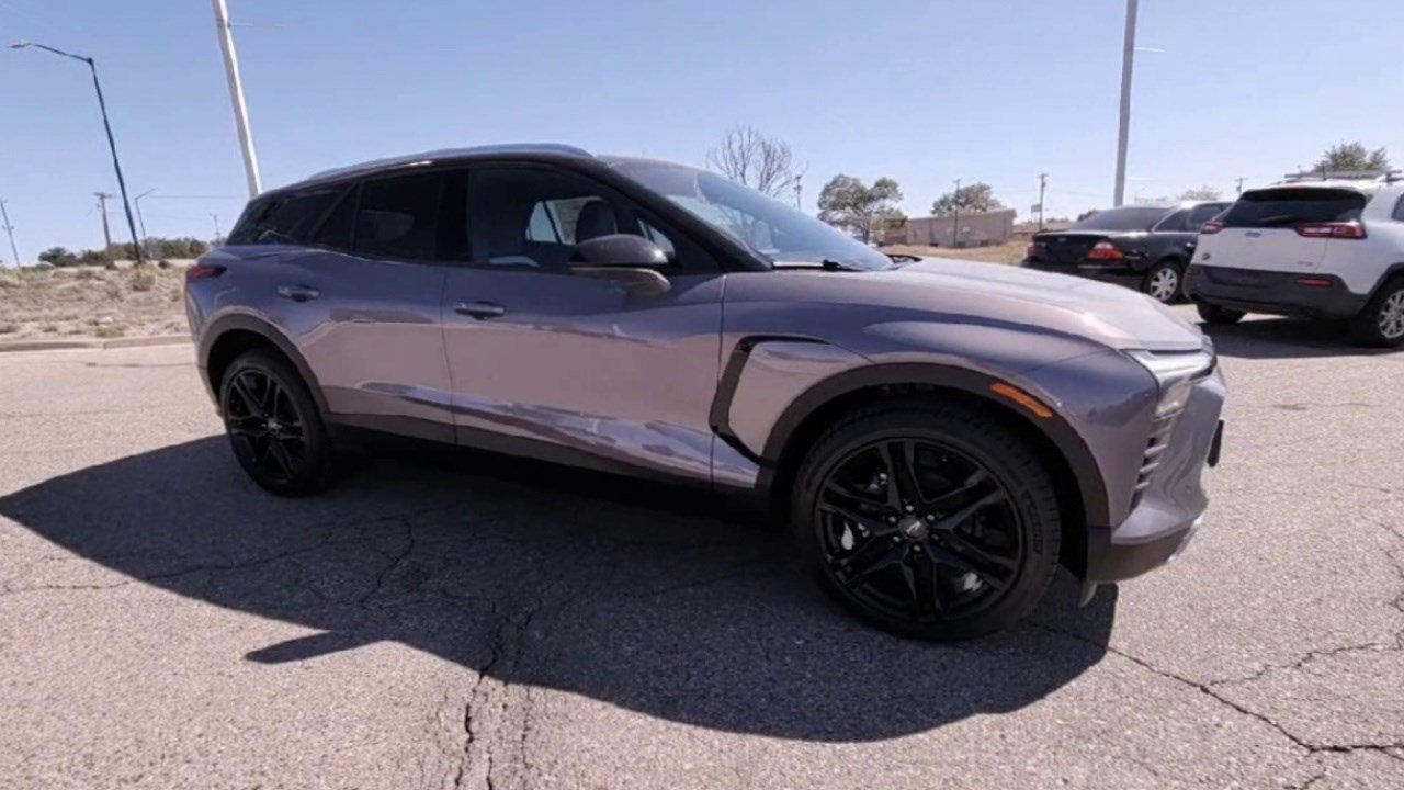 New 2026 Chevrolet Blazer EV LT w/ LPO, Blackout Package image 2