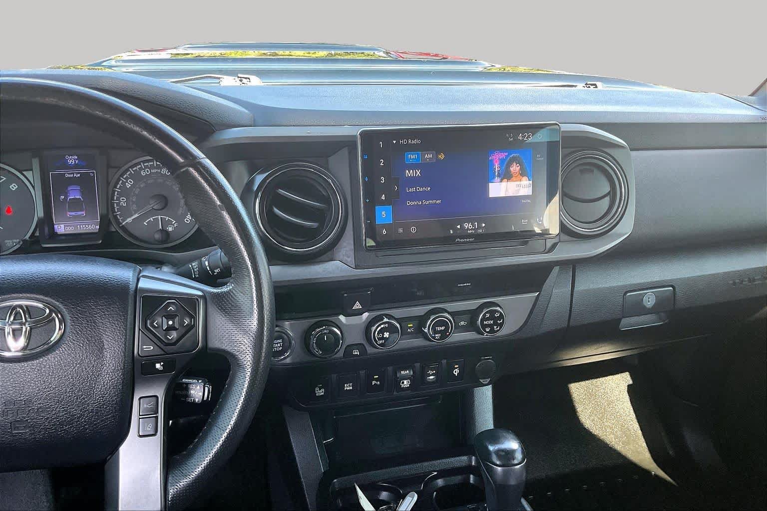 Used 2018 Toyota Tacoma TRD Sport w/ Technology Package AWD/4WD image 7