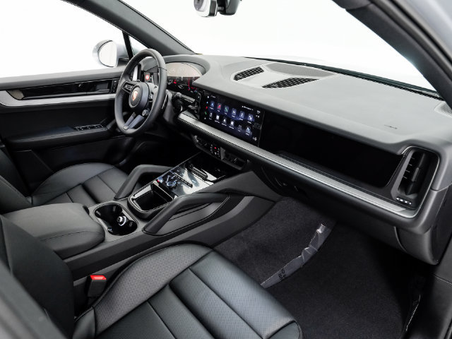 Certified 2026 Porsche Cayenne AWD/4WD image 19