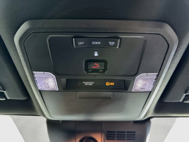 Used 2024 Toyota Tacoma TRD Sport AWD/4WD image 40