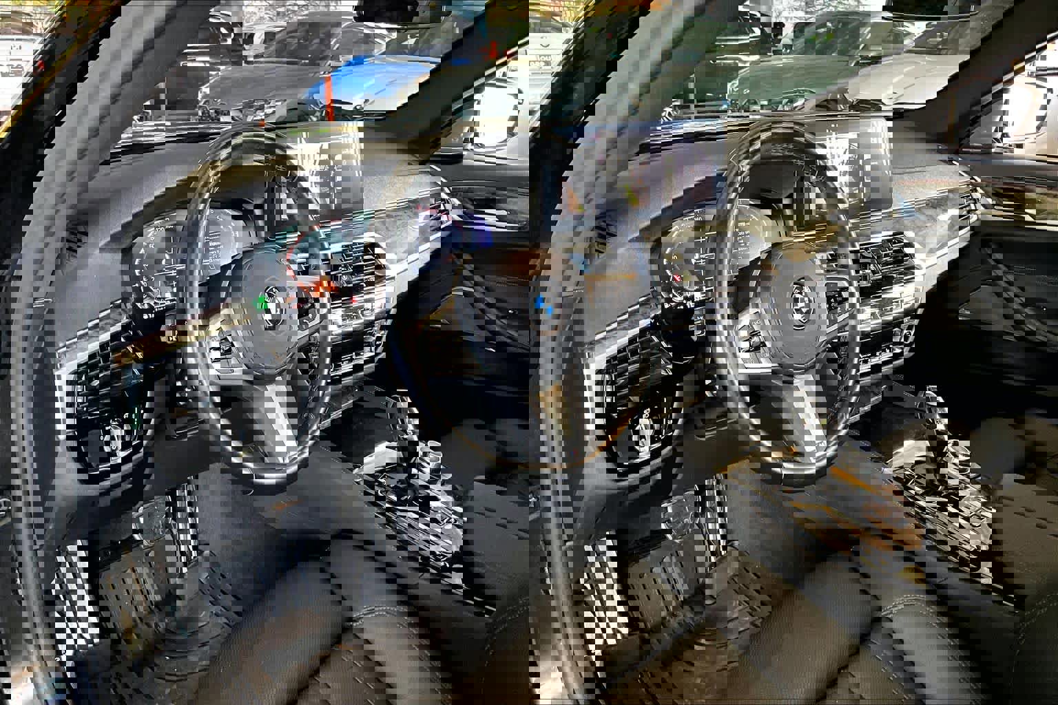 Used 2022 BMW 530i w/ M Sport Package image 17