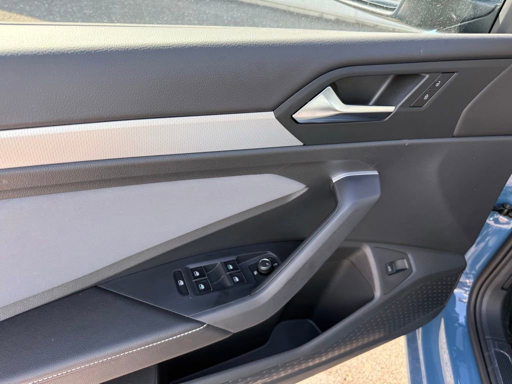 New 2026 Volkswagen Jetta SE FWD image 17