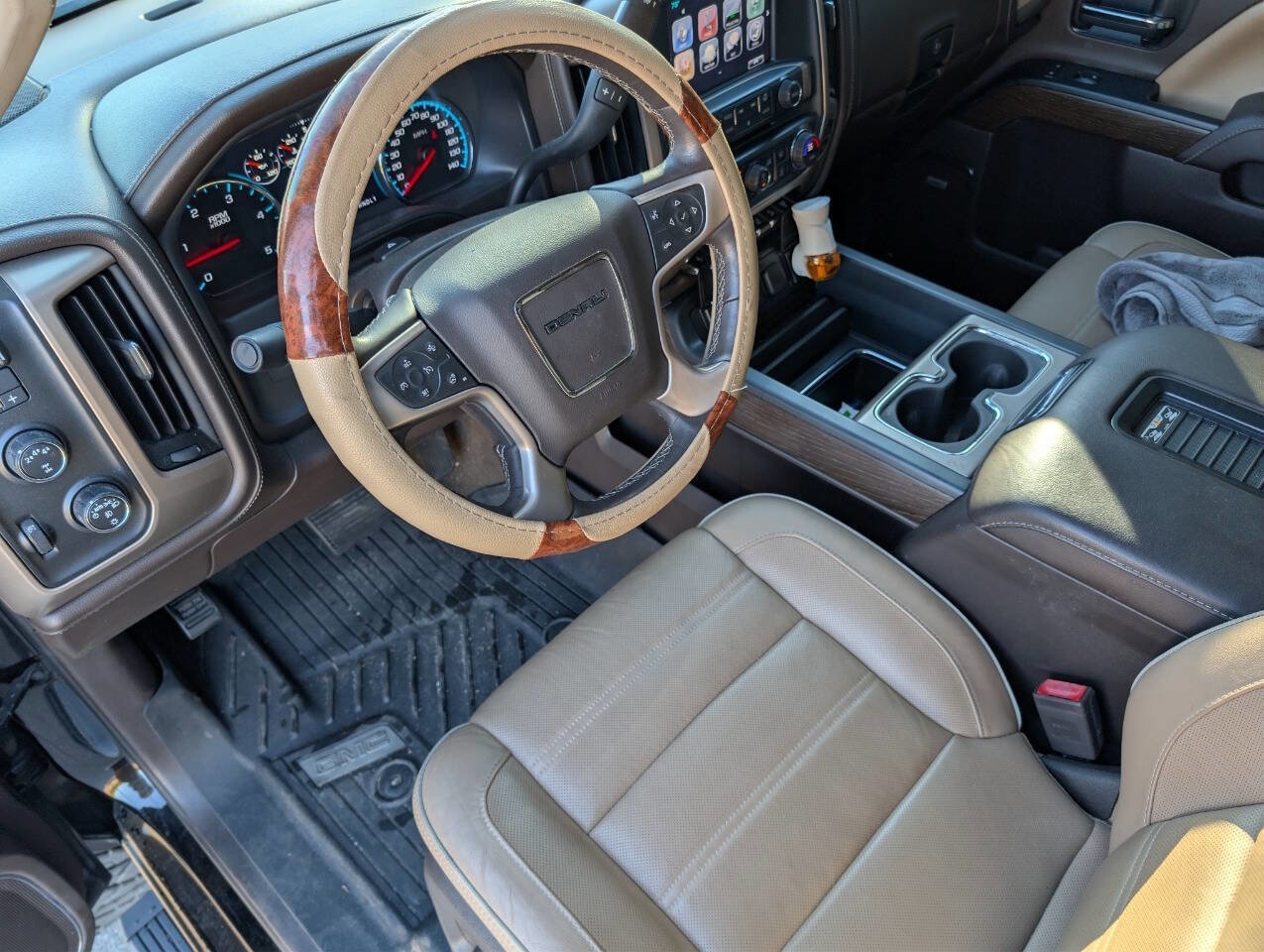 Used 2017 GMC Sierra 2500 Denali w/ Duramax Plus Package image 16