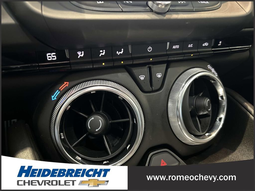 Used 2022 Chevrolet Camaro LT w/ Technology Package RWD image 21