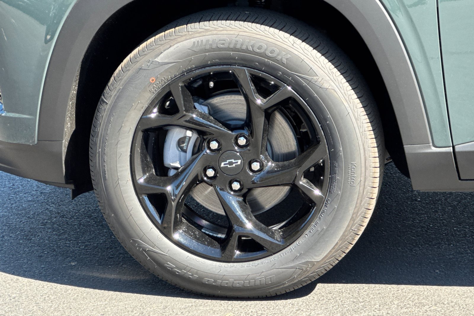 New 2026 Chevrolet Trax LT w/ Driver Confidence Package FWD image 24