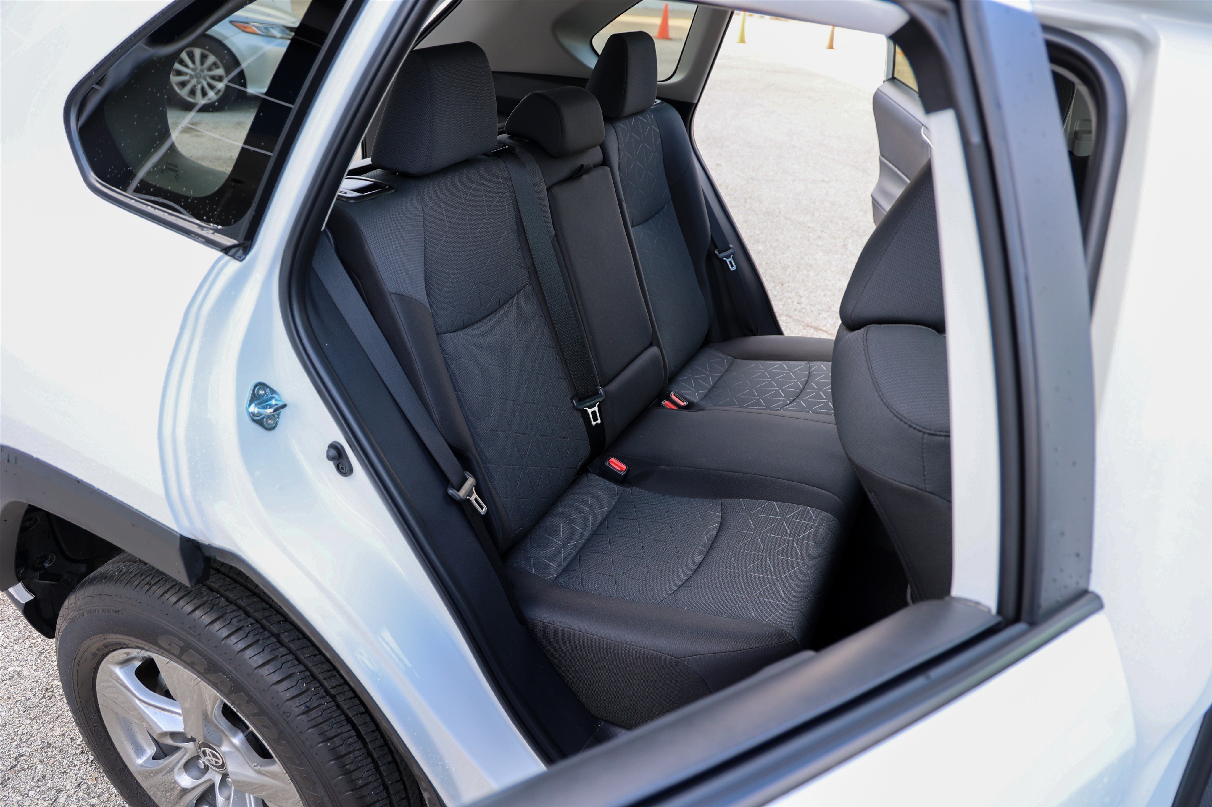 Certified 2025 Toyota RAV4 XLE w/ Convenience Package FWD image 42