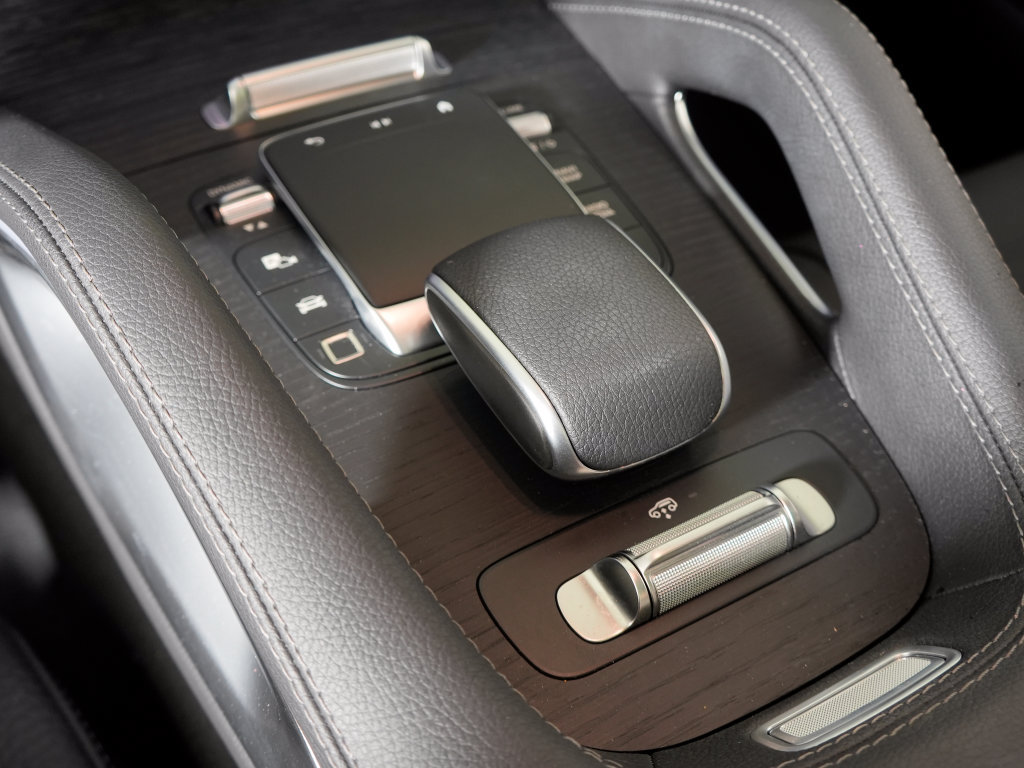 Certified 2025 Mercedes-Benz GLS 580 4MATIC image 28