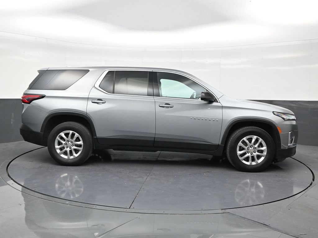 Used 2023 Chevrolet Traverse LS FWD image 6