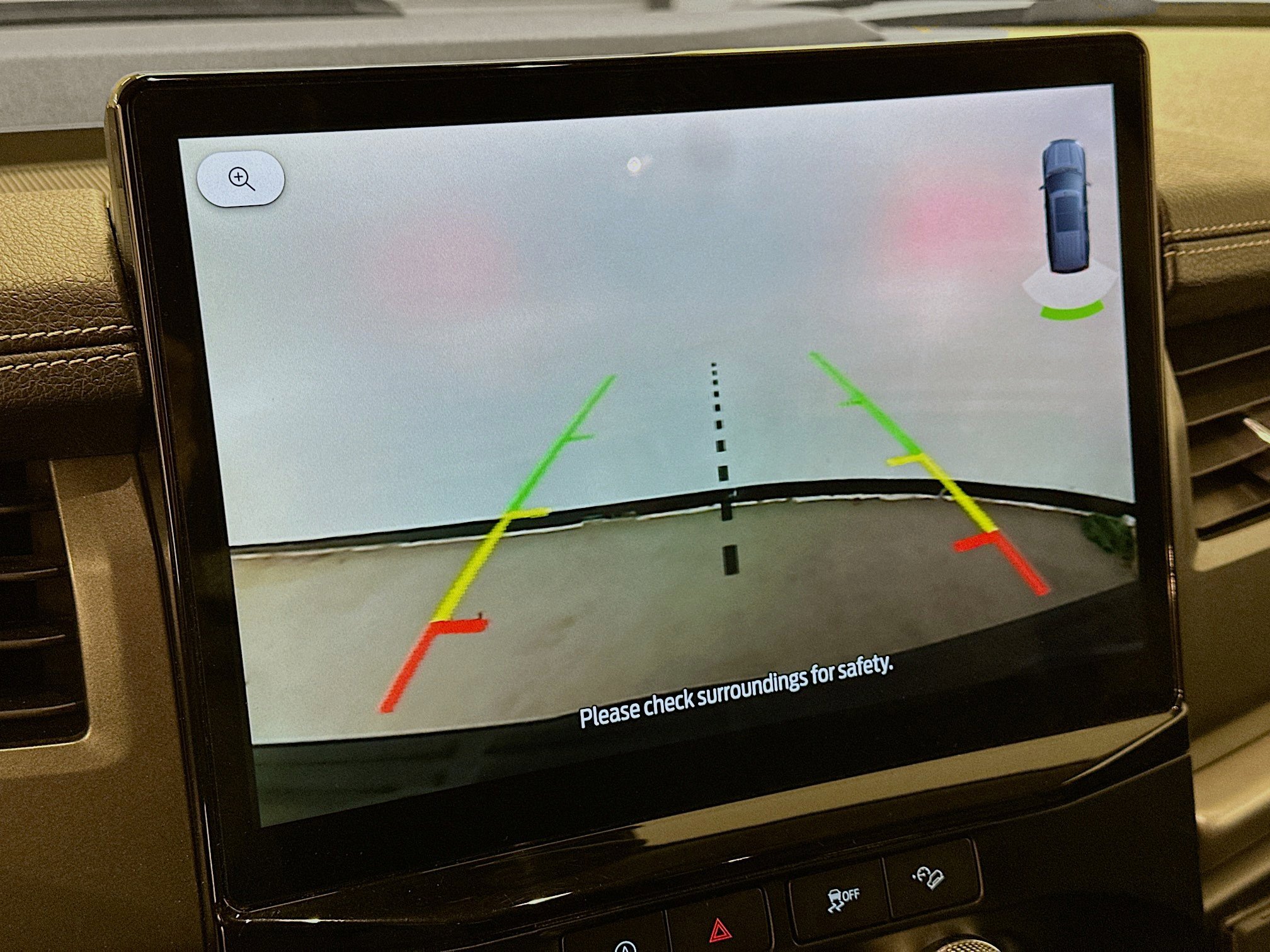 Used 2024 Ford Expedition XLT image 23