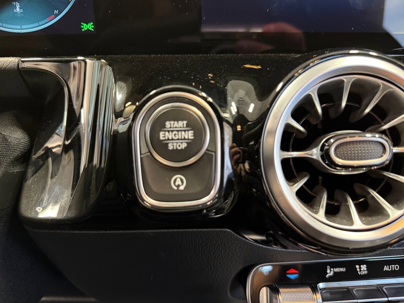 Used 2023 Mercedes-Benz GLA 250 4MATIC image 30