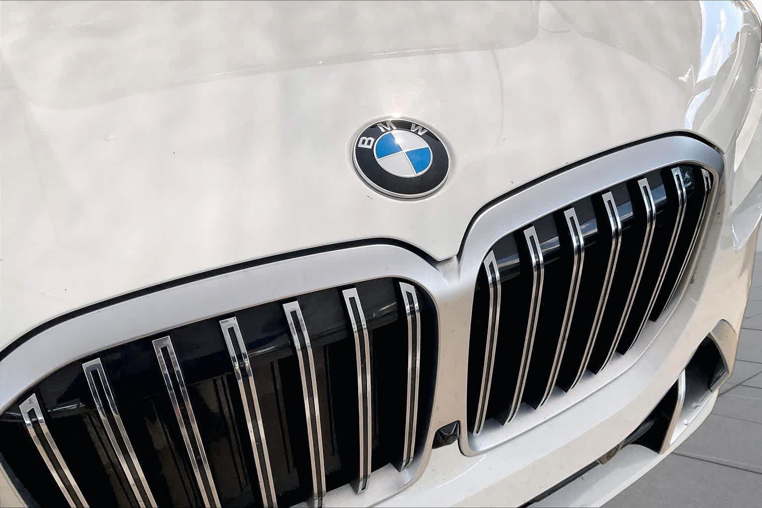 Used 2024 BMW X7 xDrive40i AWD/4WD image 30